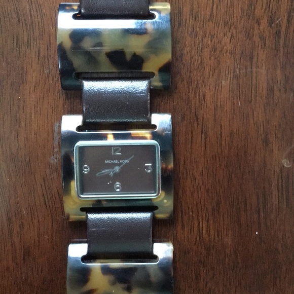 Michael Kors tort watch - Picture 2 of 7